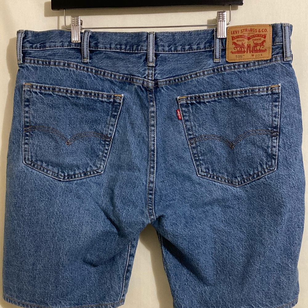 Levi’s 505 Men’s Blue Jean Denim Shorts Medium Wash Size 40